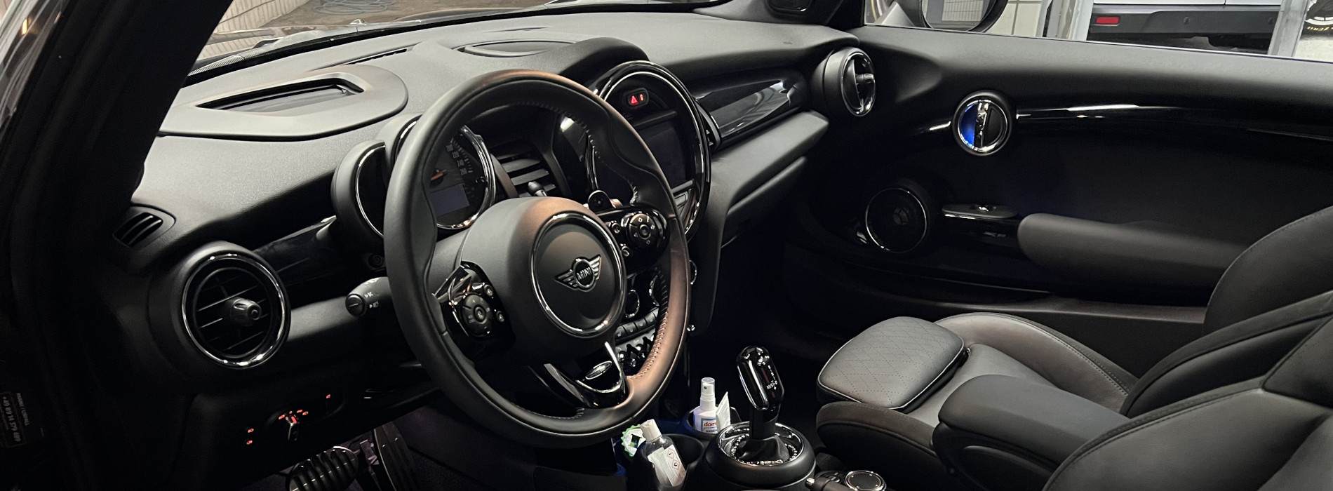 Smart Repair Armaturenbrett & Autositze